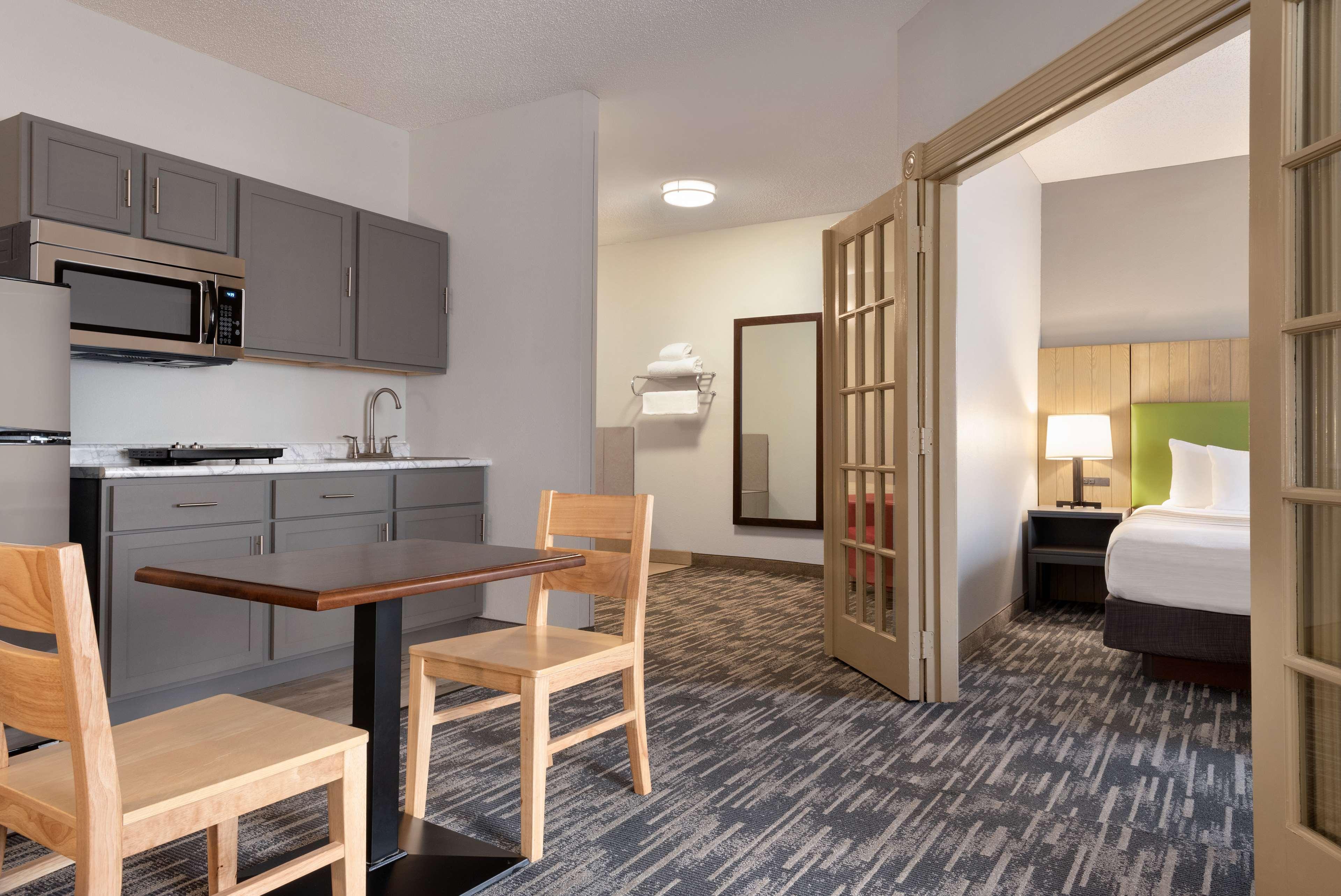 Country Inn & Suites By Radisson, Brookings Esterno foto