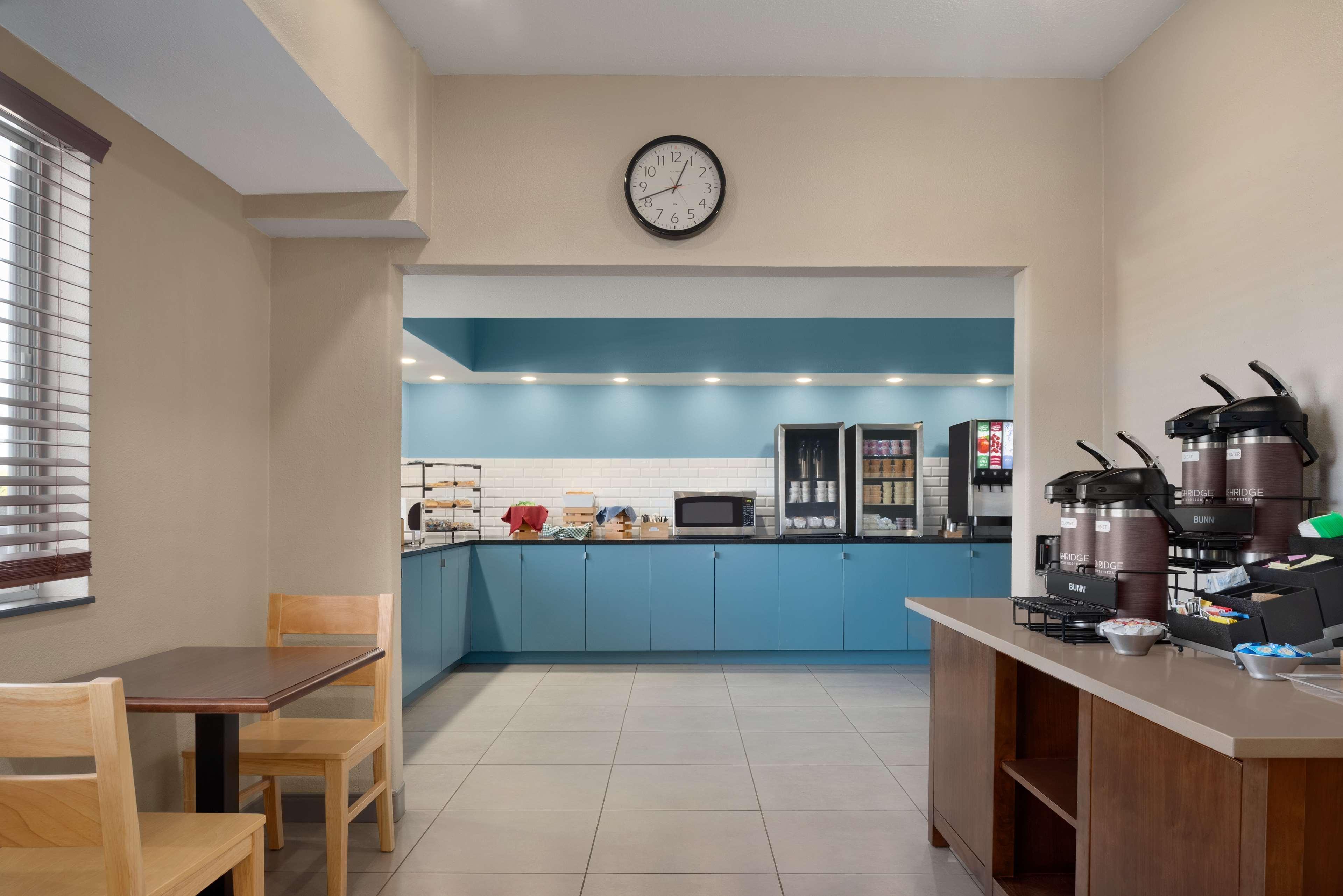 Country Inn & Suites By Radisson, Brookings Esterno foto
