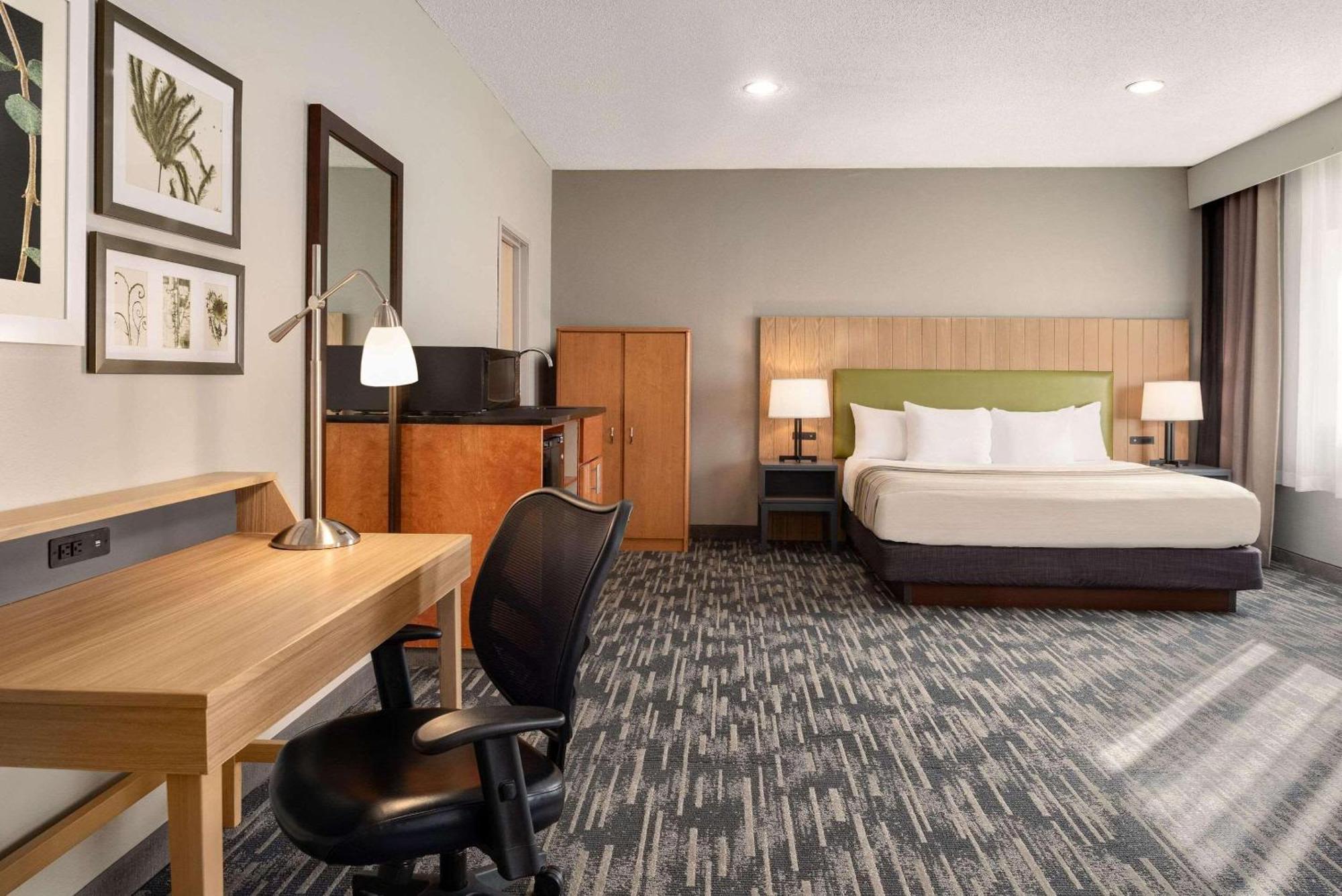 Country Inn & Suites By Radisson, Brookings Esterno foto
