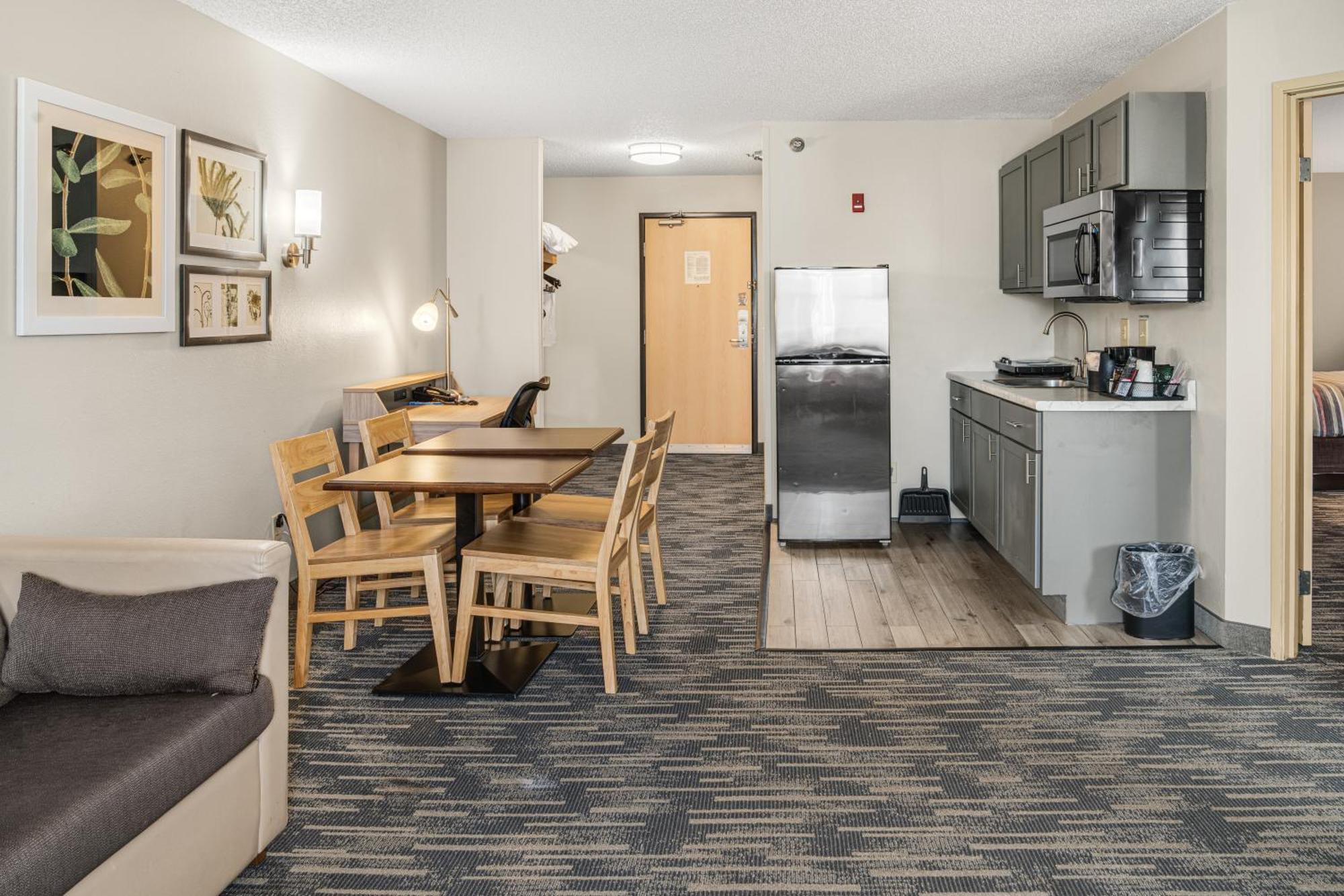 Country Inn & Suites By Radisson, Brookings Esterno foto